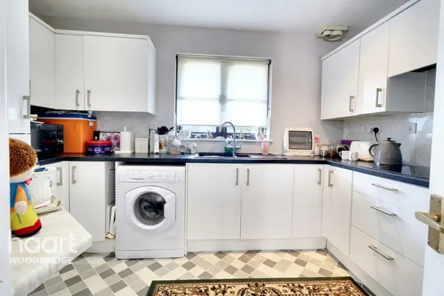 Henley Close, Saxmundham, IP17, photo 2
