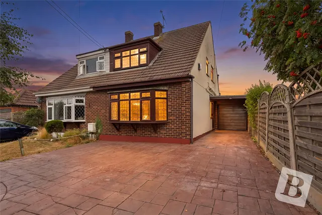 Sandown Road, Wickford, SS11, photo 3