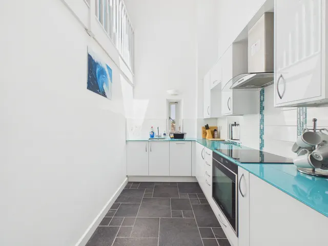 St. Peters Court, Bedminster, BS3, photo 1