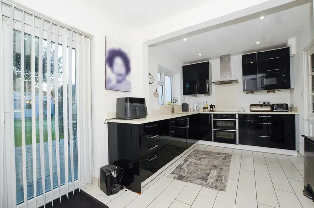 Bushey Mill Lane, Watford, WD24, photo 3