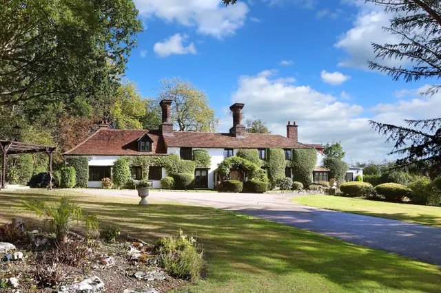 8 bedroom house, Clamp Hill, Stanmore, HA7