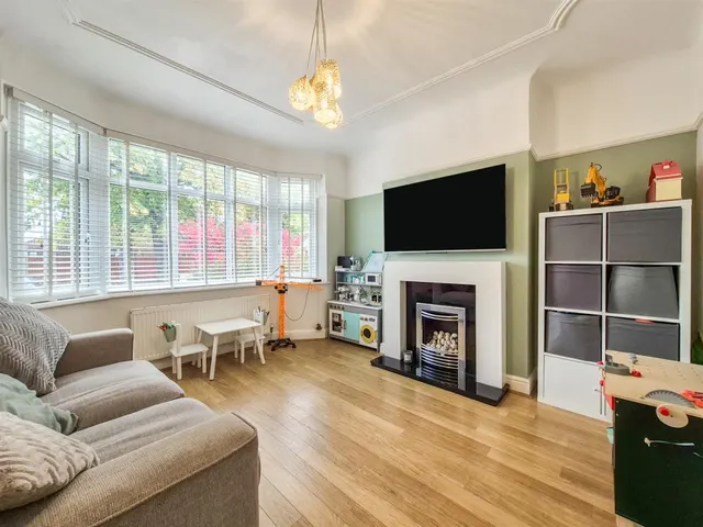 Broxton Avenue, Prenton, CH43, photo 3