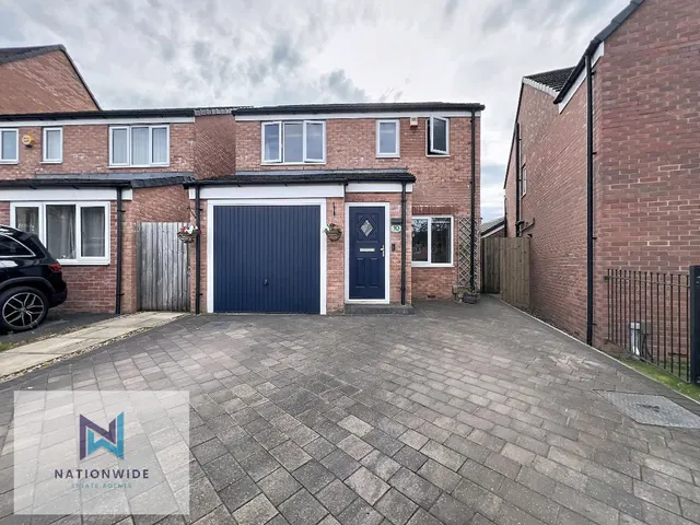 Sky Lark Close, Bolton, Lancashire, BL6 4GQ, photo 1