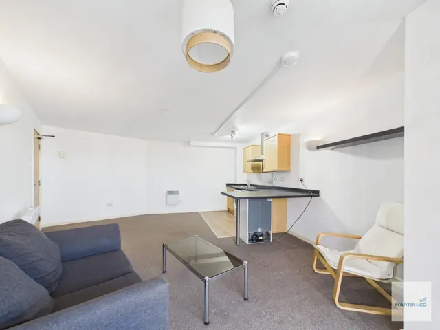Derby Road, NG7, photo 3