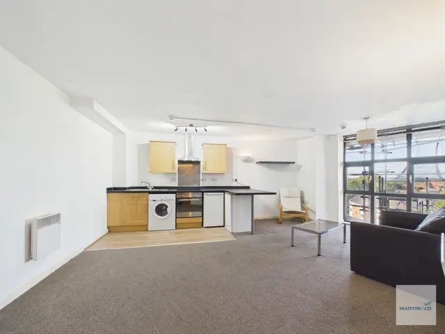 Derby Road, NG7, photo 2