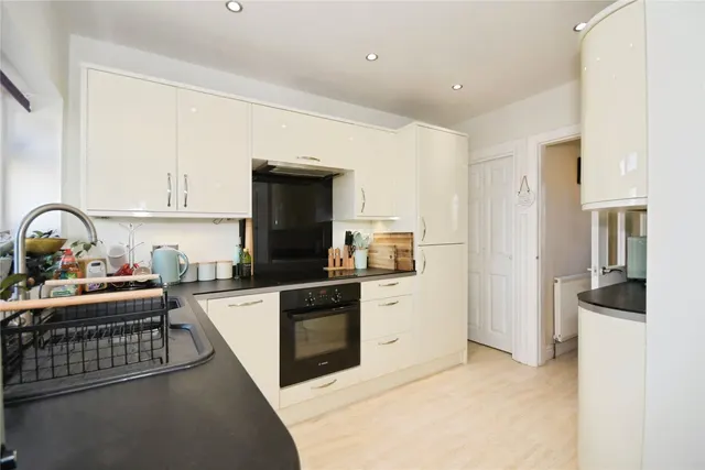 Backmoor Crescent, Sheffield, S8, photo 1