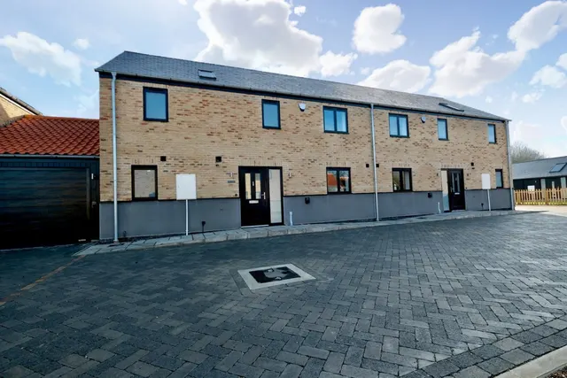 Manor Farm, Wennington, PE28, photo 1