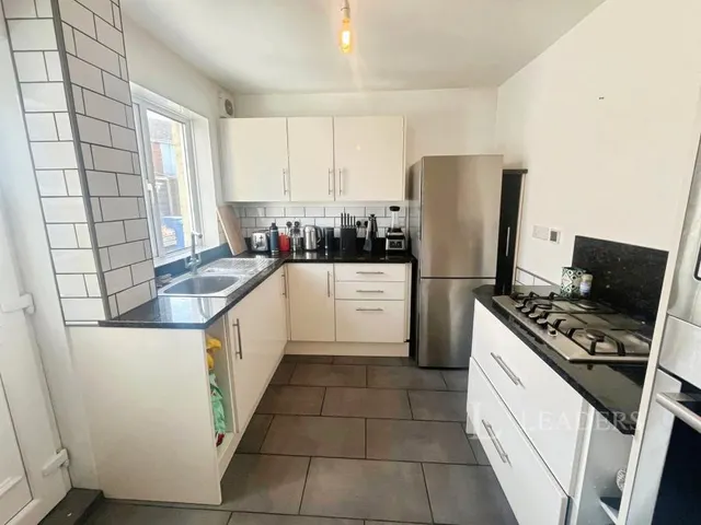 Green Road, Poole, BH15, photo 3