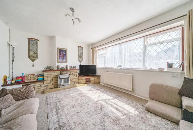 Brockworth Crescent, Frenchay Park, BS16, photo 2