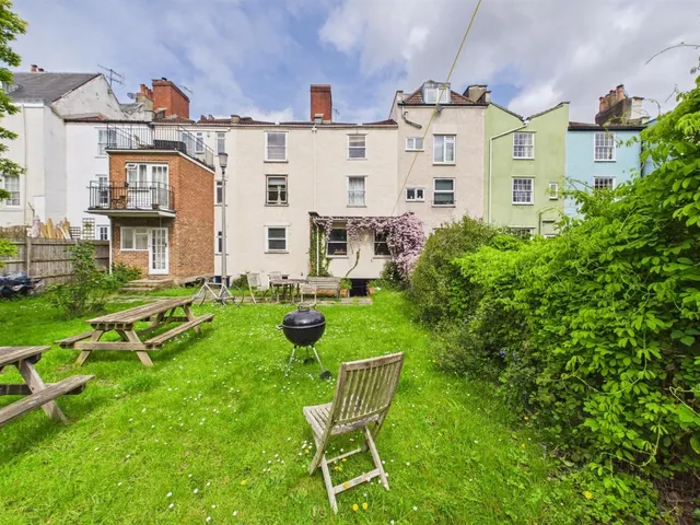 Photo 3 — 9, Redcliffe Parade East, Redcliffe, Bristol, BS1 6SW