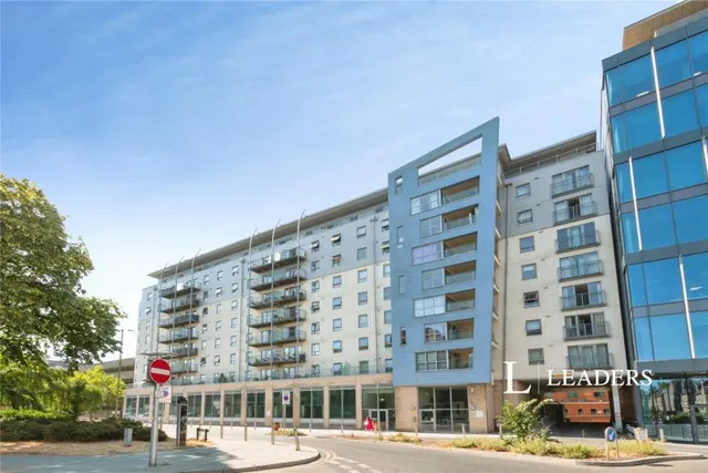 Church Street East, Woking, GU21, photo 1