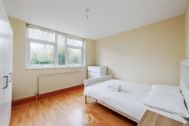 Photo 3 — Chippenham Road, Maida Vale, London, W9 2AE