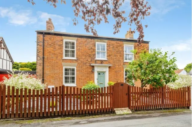 Back Lane, Binbrook, LN8, photo 1