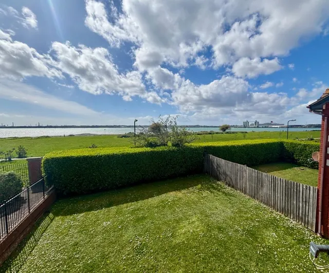 Hulton Close, Southampton, photo 1