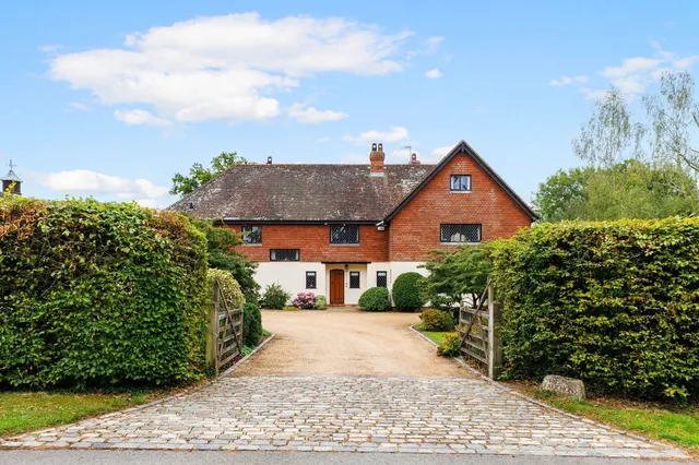 Photo 3 — Philpots Lane, Hildenborough, Tonbridge, Kent, TN11 8PB
