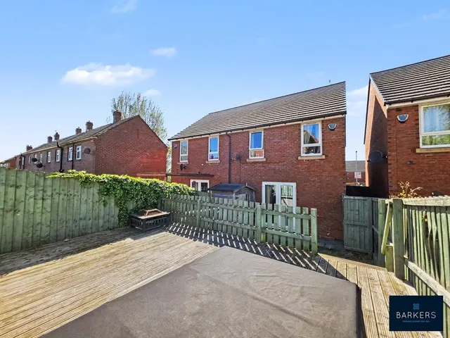 Photo 3 — Lowood Lane Birstall, Batley WF17 9DN