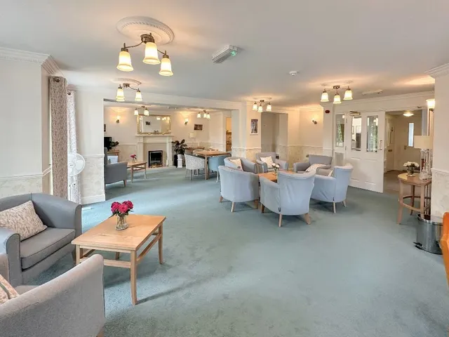 Limpsfield Road, Warlingham, photo 3