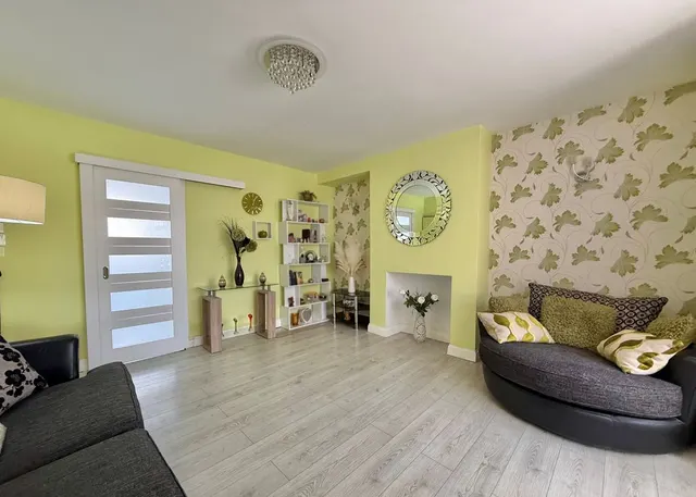 Neasden Grove, Kingstanding, B44, photo 3