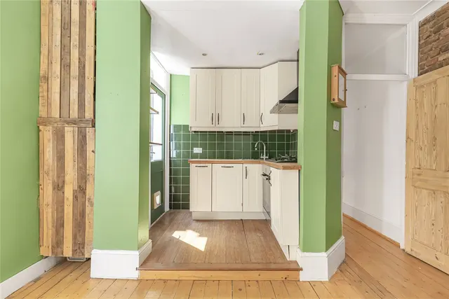 Photo 3 — Lyham Road, Brixton, London, SW2