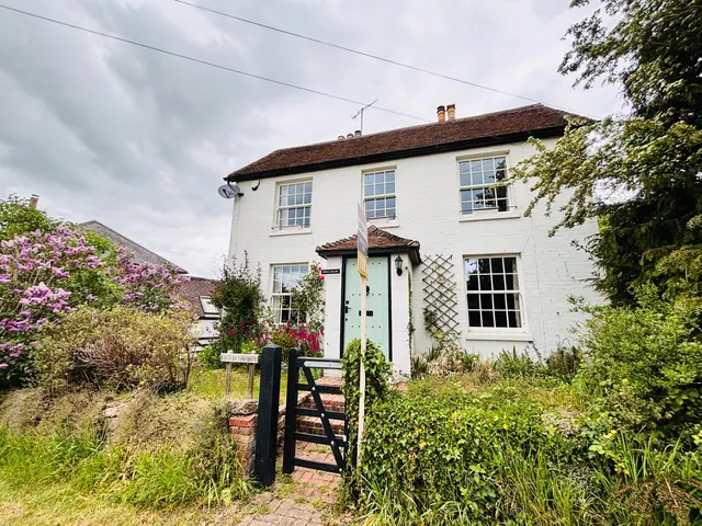 Egerton Road, Charing Heath, TN27, photo 1
