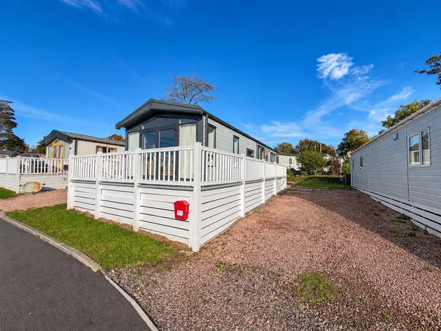 Seaview Avenue, Seaton Estate, photo 1