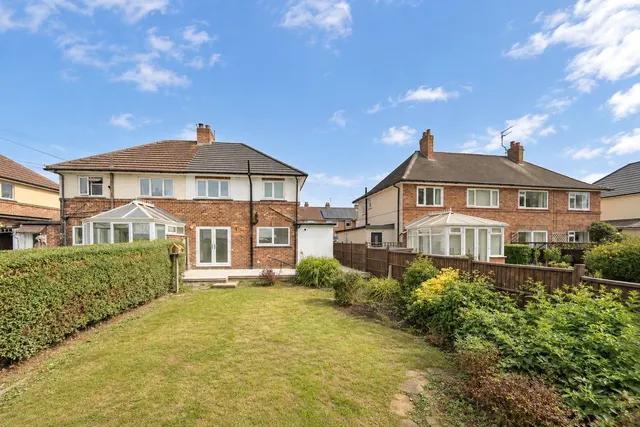 Littlemoor Crescent, Pudsey, LS28, photo 1