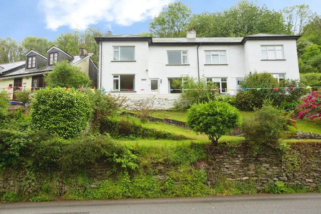 The Coombes, Polperro, PL13, photo 1