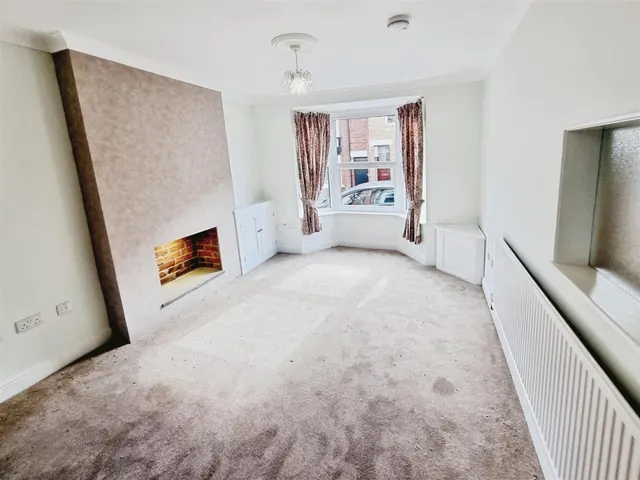 Montague Street, Rushden, photo 2