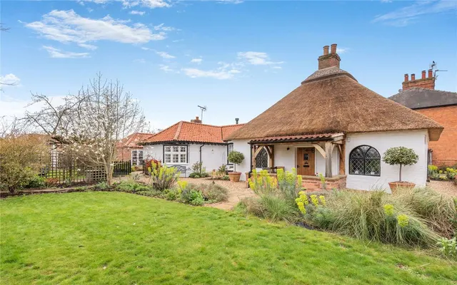 Photo 2 — The Thatched Cottage, 19 High Street, Collingham, Newark, NG23 7LA