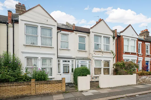 3 bedroom house, Kohat Road, London, SW19