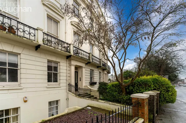 Montpelier Crescent, Brighton, BN1, photo 1