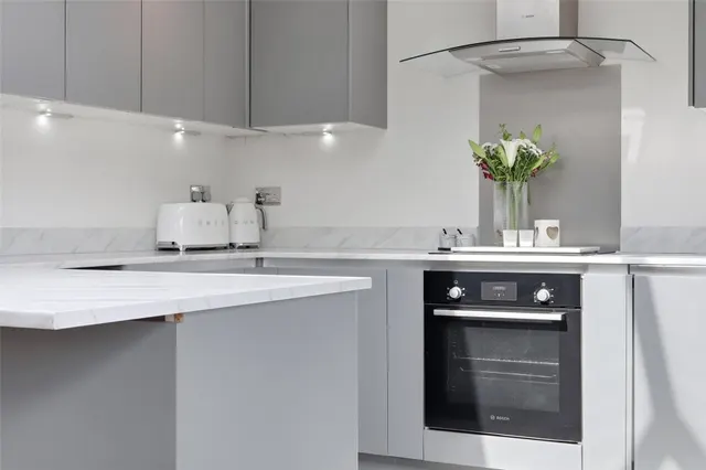House Under Offer with 3 bedrooms in Bishop's Stortford, CM23, photo 3