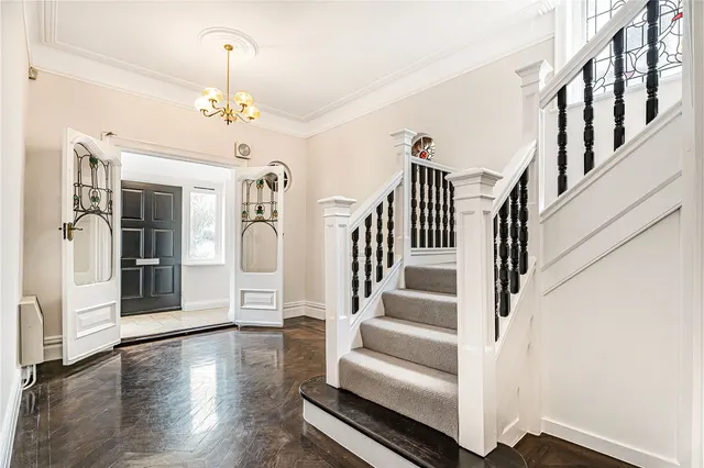 Photo 2 — Chandos Avenue, Whetstone, N20 9EG