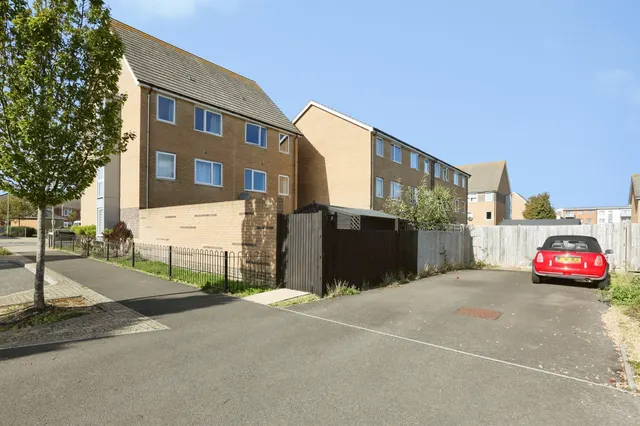 Blanchard Avenue, Gosport, PO13, photo 2