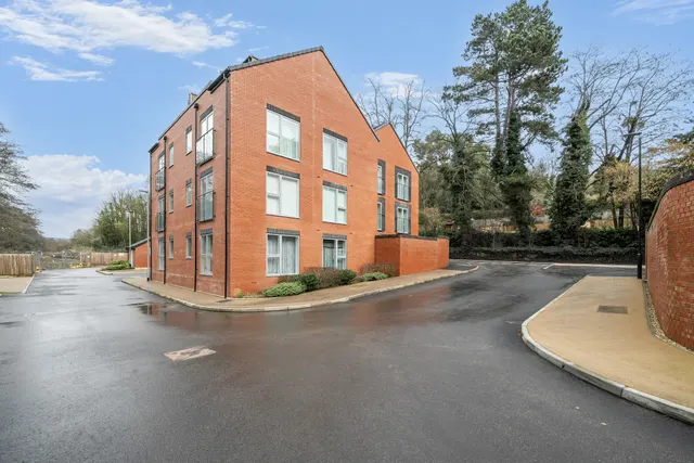 Bath Road, Woodchester, GL5, photo 1