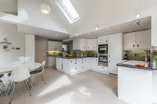 Photo 3 — Baring Road, BEACONSFIELD, HP9