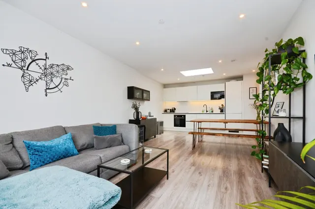 Field End Road, Ruislip, HA4, photo 3