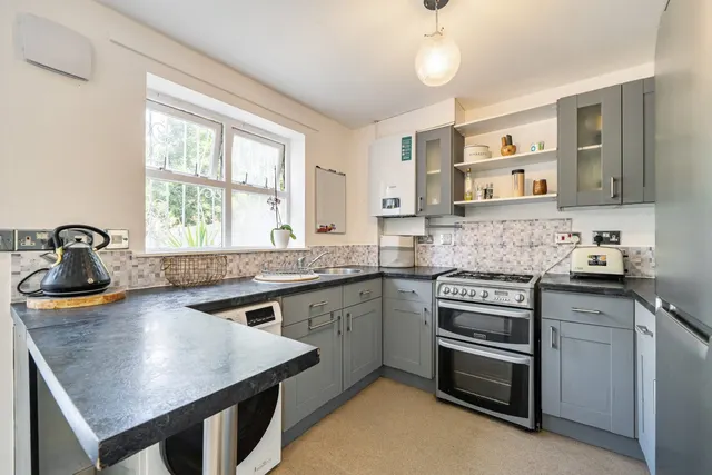 Henrietta Close, SE8, photo 1