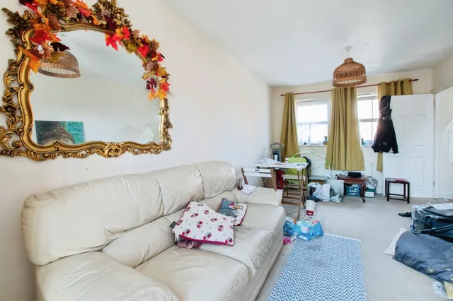 Cobham Road, Blandford Forum, DT11, photo 1
