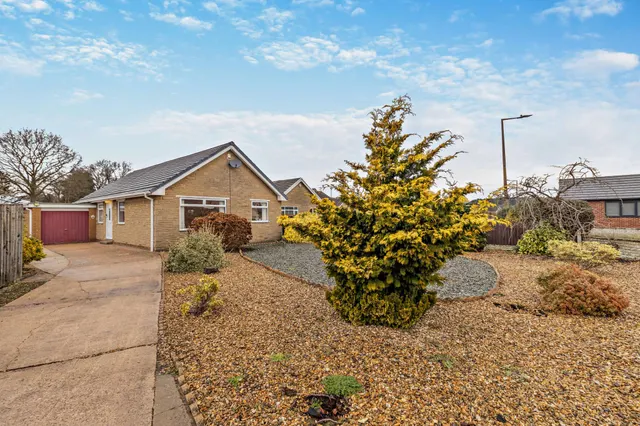 The Close, Branton, DN3, photo 1