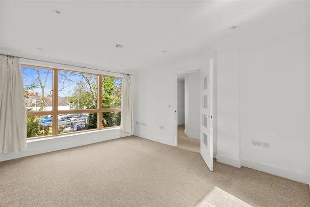 Ryemead Boulevard, High Wycombe, HP11, photo 3