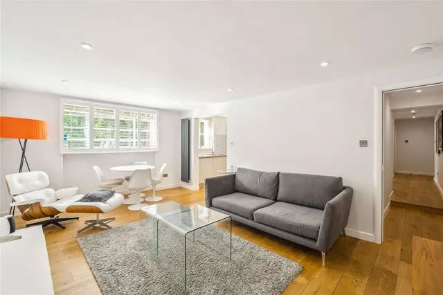 Sussex Gardens, London, W2, photo 1