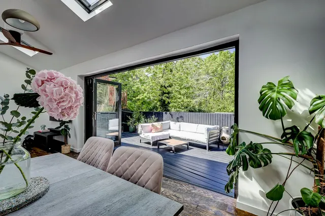 Baldwins Hill, Loughton, IG10, photo 2