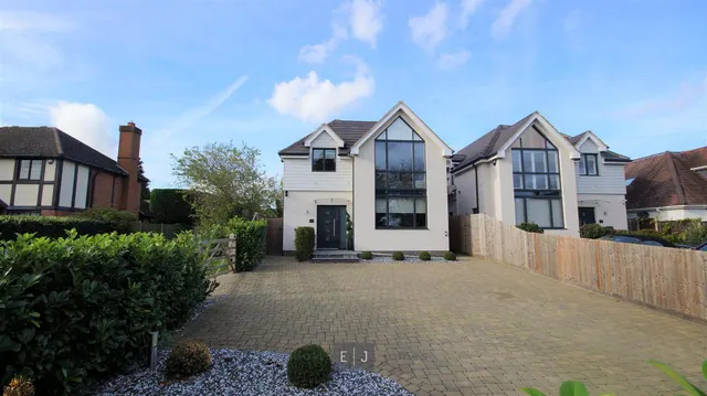 Loughton Lane, Theydon Bois, photo 1
