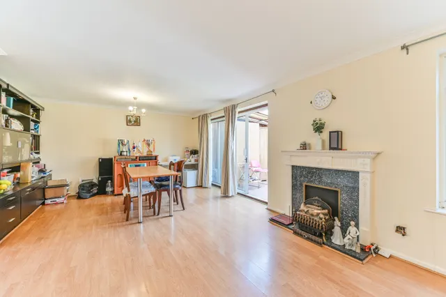 New Malden, KT3, photo 2