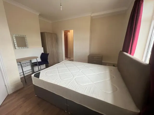 Ladysmith Road, Grimsby, DN32, photo 3