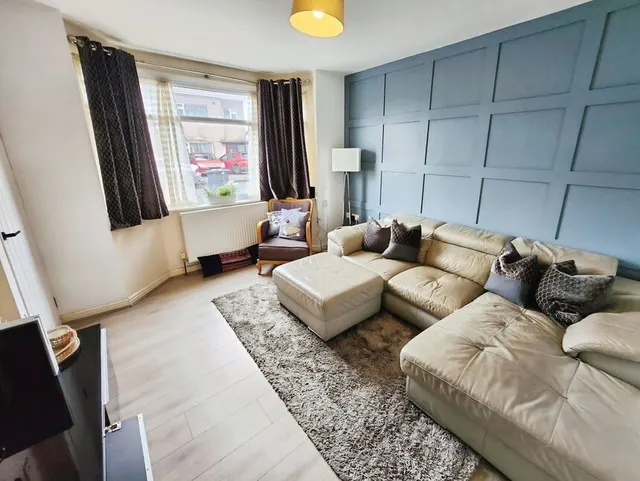 Photo 2 — Eastfield Road, Nuneaton, Warwickshire, CV10