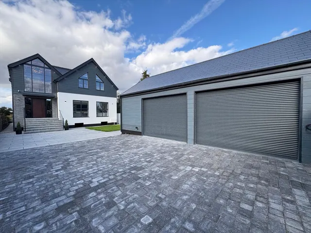 Park Avenue, Wraysbury, TW19, photo 1