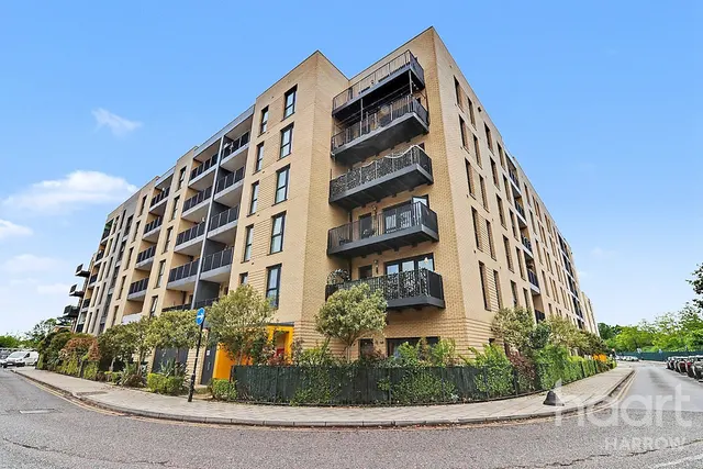 Westmoreland Road, London, NW9, photo 1