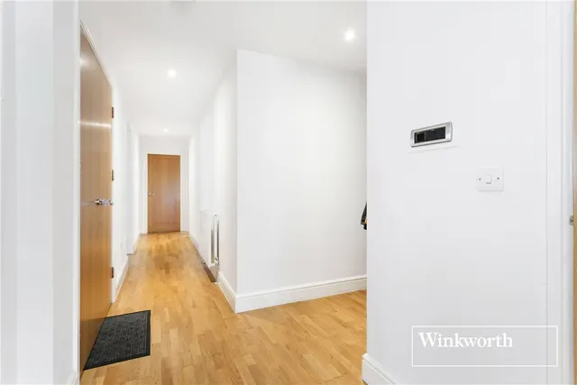 Photo 3 — Bermont Lodge, 78 Hendon Lane, Finchley, London, N3